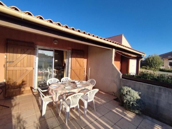 Villa T3 Mezzanine - Parking Privé - À 6 min de la plage - 6 pers. - Narbonne-Plage - FR-1-795-62, Book  Narbonne hoteller med parkering, Parkering