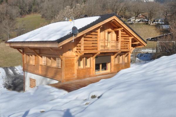 Chalet Le Villard Samoens, Book Chalet Hoteller i Rhône-Alps med parkering, Parkering