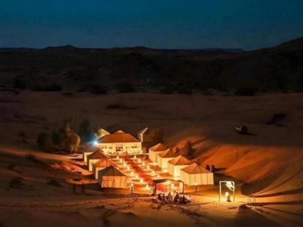 discover luxury camp, Book  Merzouga 