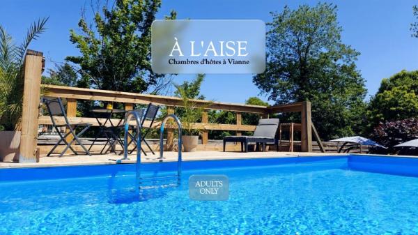 À L\AISE - Chambres d\hôtes à Vianne, Book  Vianne Limousin