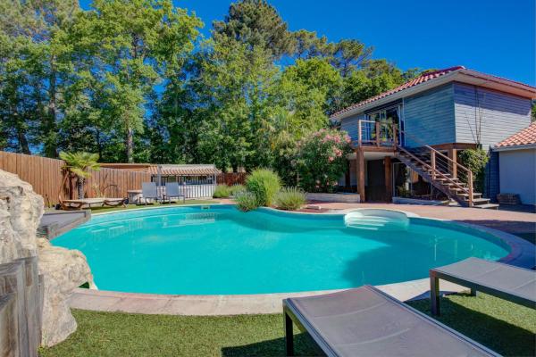 Villa des Albizzias, Book  Hoteller i Aquitaine med pool, Swimmingpool