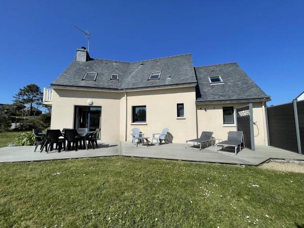 Villa à 50m de la plage avec jardin, WIFI à TREGASTEL - Réf 138, Book  Tregastel 