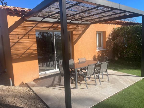 La Villa d Isa, Book  Hoteller i Rhône-Alps med parkering, Parkering