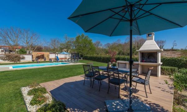 Villa Perhat, Book  Višnjan Central Istria