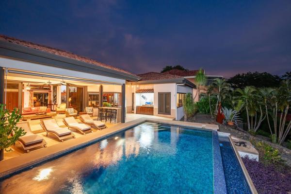 Casa Buena Vista Hillside Sunset Villa W Pool, Book  Hoteller i Guanacaste med pool, Swimmingpool