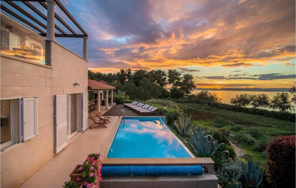 Villa Gumonca, Book  Mirce 