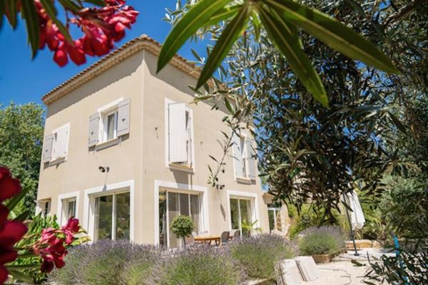 Villa Aprile, Book  Saint-Etienne-du-Gres Alpilles