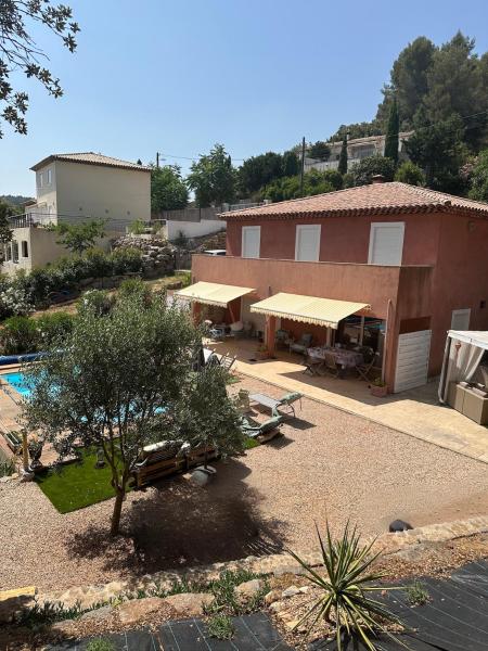 Villa 3ch piscine vue dégagée, Book  Rhône-Alps hoteller med pool, Swimmingpool
