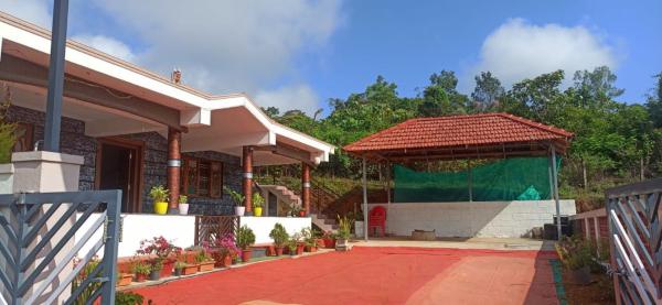 Coorg windyside couple stay, Book  Madikeri 