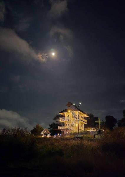 Anemoi Chimes Resort Calvarymount, Book  Idukki New Delhi