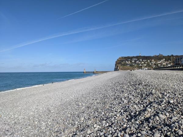 Les Gîtes Panorama et Perle Vue Mer, Book  Upper Normandy hoteller med parkering, Parkering