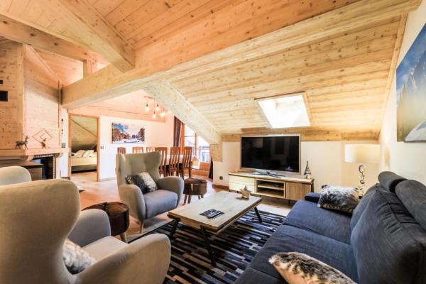 Résidence Les Arcs 1950 Le Village - maeva Home - Appartement 3 pièces 8 personnes Exclusive MAE-3892, Book  Rhône-Alps hoteller med pool, Swimmingpool