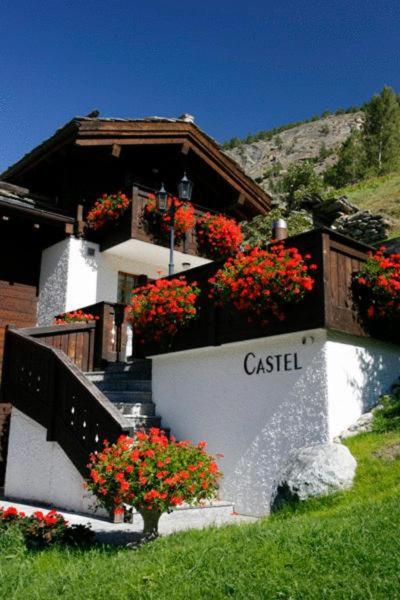 Castel Appartemente, Book  Saas Grund Saastal