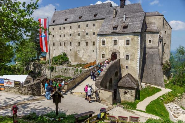 Burg Altpernstein, Book  Untermicheldorf Upper Austria