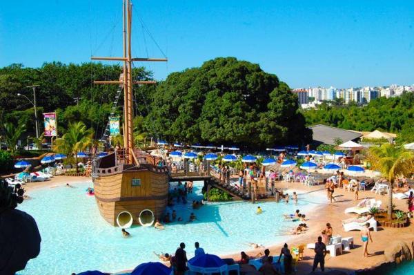 Piazza diRoma - diRoma Acqua Park Incluido, Book  Hoteller i West-Central Brazil med pool, Swimmingpool