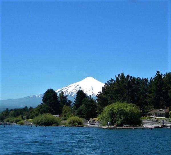 CABAÑAS TUNKELEN, Book  Pucon 