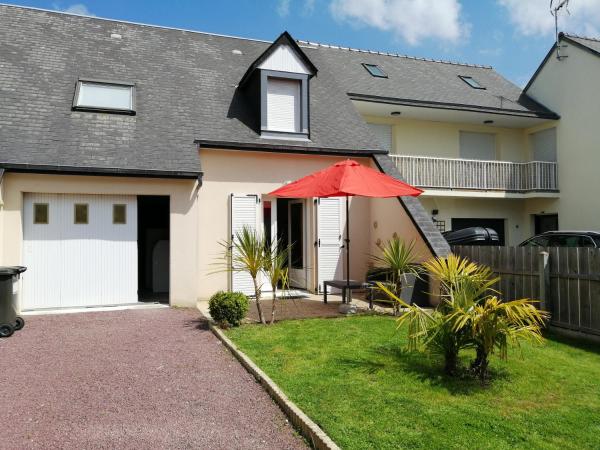 Villa Jozefina résidence les Oyats, Book  Lower Normandy hoteller med parkering, Parkering