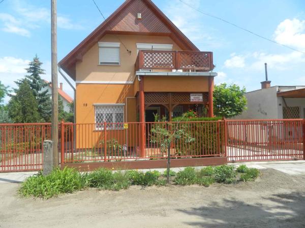 Apartments in Cserkeszolo - Ostungarn 34460, Book Lejlighed Cserkeszolo 