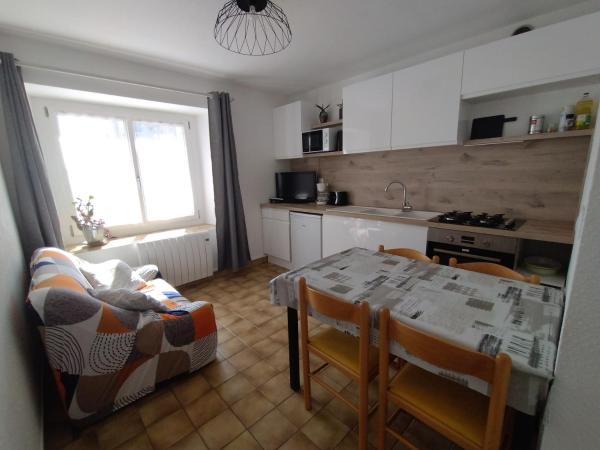 Les Appartements de Johann, Book  Hoteller i Rhône-Alps med parkering, Parkering