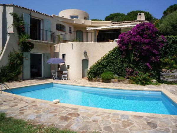 Meublé La Sergerie, Book  Hoteller i Var coast med pool, Swimmingpool