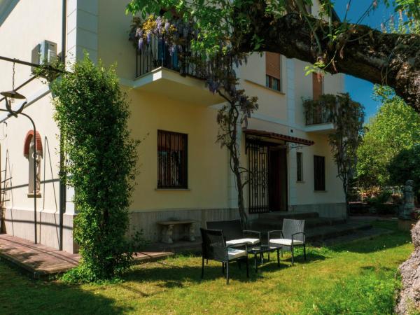 Alla Villetta, Book  Lazio hoteller med parkering, Parkering