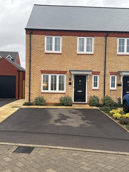Modern 3-Bedroom Home Near Bicester Village, Book  Bicester 