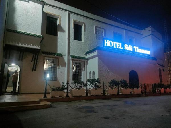 Hotel Sidi Thameur, Book  Algiers Province hoteller med parkering, Parkering