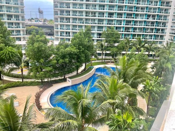 Azure Staycation 1BR Miami Tower City View, Book Hotel Manila 