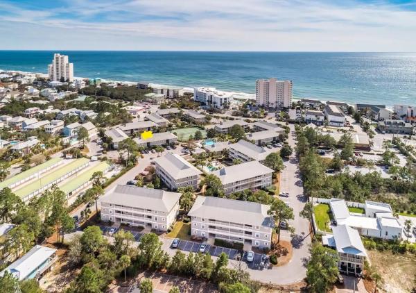 One Bedroom at Beachwood Villas on 30a in Seagrove, Florida, Book  Santa Rosa Beach Emerald Coast