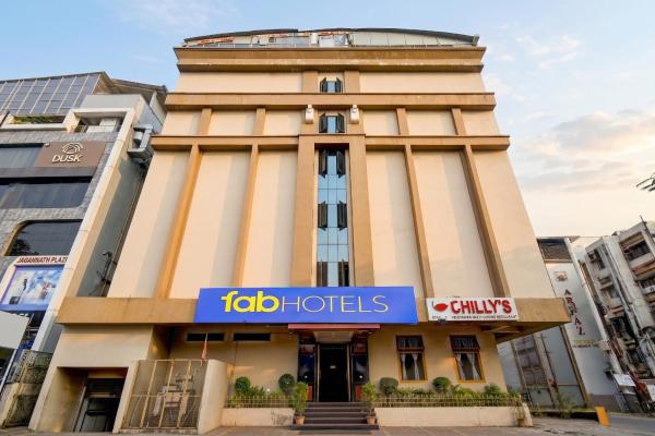 FabHotel Raj Inn- Nr KIMS - Sunshine Hospitals Begumpet, Book  Secunderabad 
