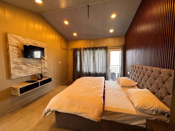 Dhanaulti The Grand Resort, Book  Dhanaulti Uttarakhand