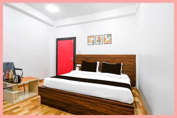Hotel Velora Luxuary Near Railway Station, Book  Ujjain Madhya Pradesh