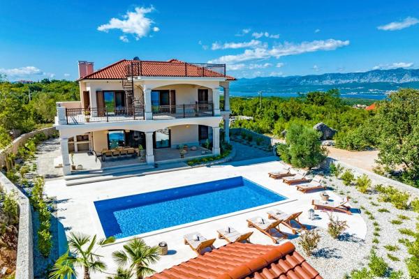 Villa Lutalo, Book  Polje 