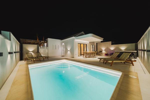 Villa Moon, Book  Hoteller i Canary Islands med pool, Swimmingpool