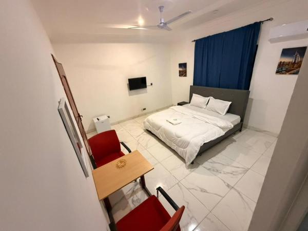 Stadium Haven Hotel, Book  Takoradi 