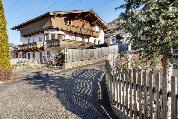 Haus Hart Im Zillertal, Book  Helfenstein Tirol