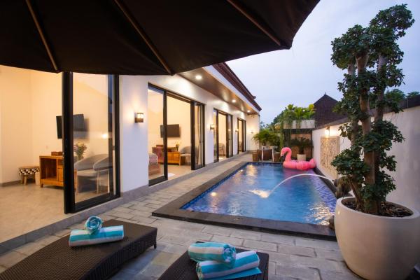 To Be La Villa Jimbaran, Book  Hoteller i Bali med pool, Swimmingpool
