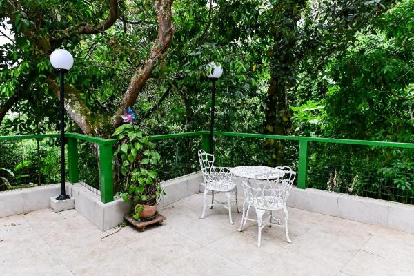Jubarte Chalés | Conforto à beira da cachoeira, Book  Ilhabela São Paulo