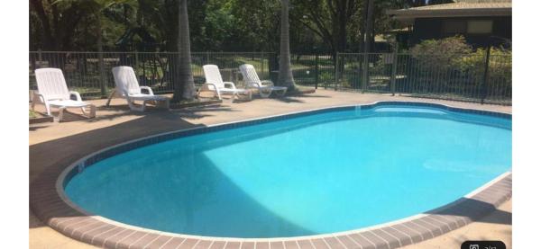 Birdsong Nook - 300m to Beach - Resort Pool, Book  Urangan 