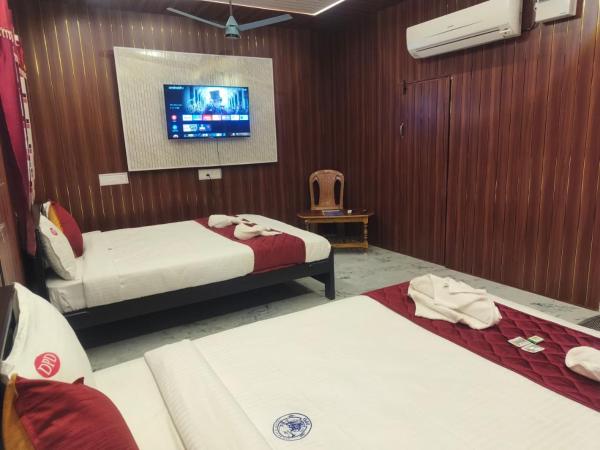 DPD Beach Hotel, Book  Hoteller i Tamil Nadu med pool, Swimmingpool