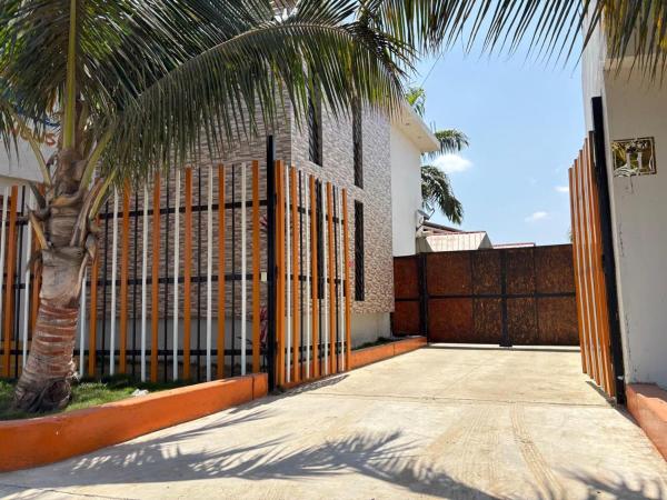 Comfort Guest, Book  Tumbes Peru