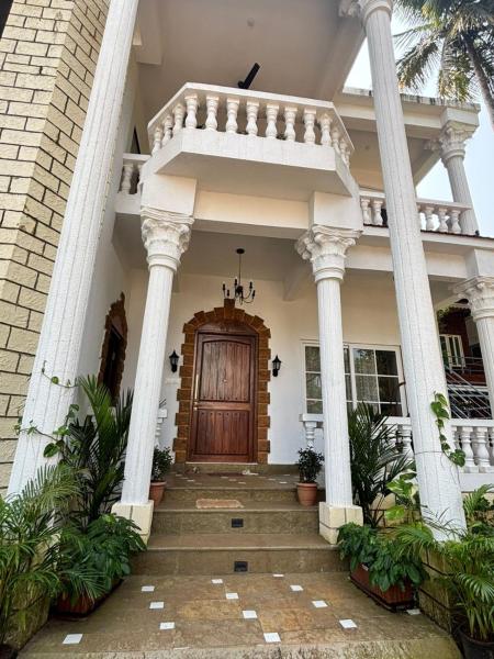Kiki Stay- 2BHK Apartment with Pool, Book Lejlighed Morjim 