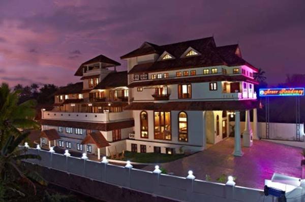 Hotel Aroor RESIDENCY, Book  Hoteller i New Delhi med parkering, Parkering