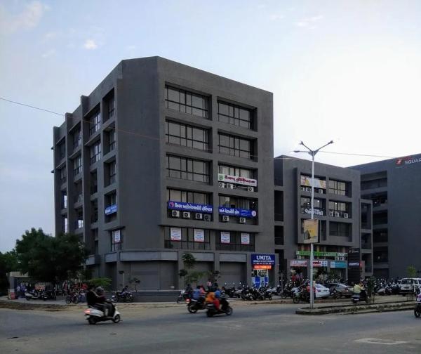 Hotel Hill Town, Book  Gujarat hoteller med parkering, Parkering