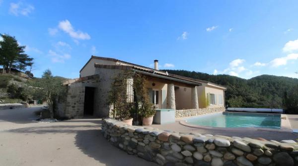 Mondon Le Haut, Book Hotel Rhône-Alps hoteller med pool, Swimmingpool