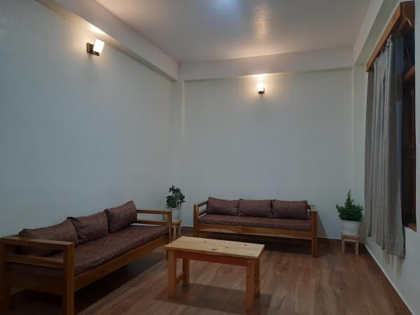Namsay Hotel, Book  Bomdila Arunachal Pradesh