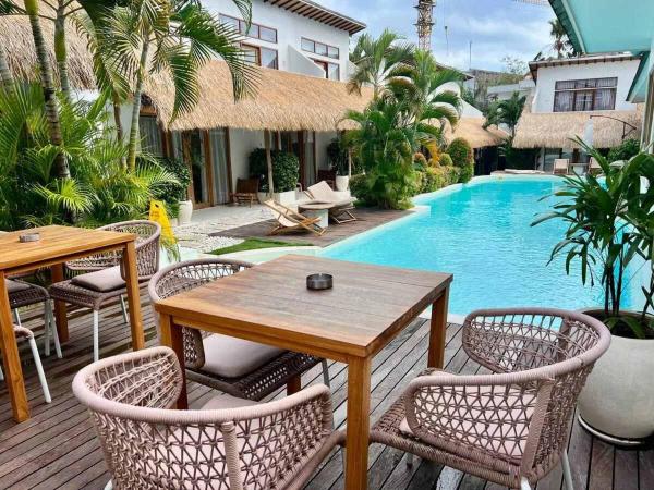 1BR Tropical Villa With Pool - Canggu - Berawa, Book  Canggu Badung