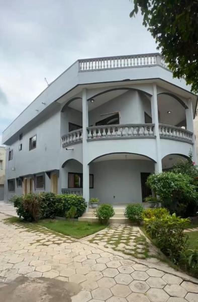 Maison Ophir - Villa basse moderne, Book  Cotonou 