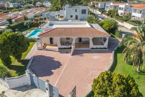 Villa Fontane Bianche-Private Pool, Book  Sicilien hoteller med parkering, Parkering