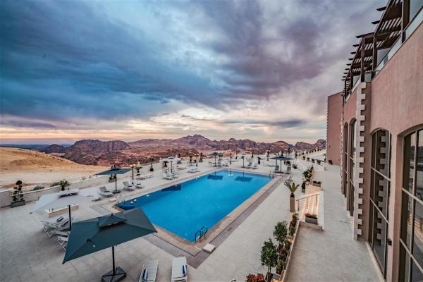 Petra Pillars Luxury Hotel, Book  Petra hoteller med pool, Swimmingpool
